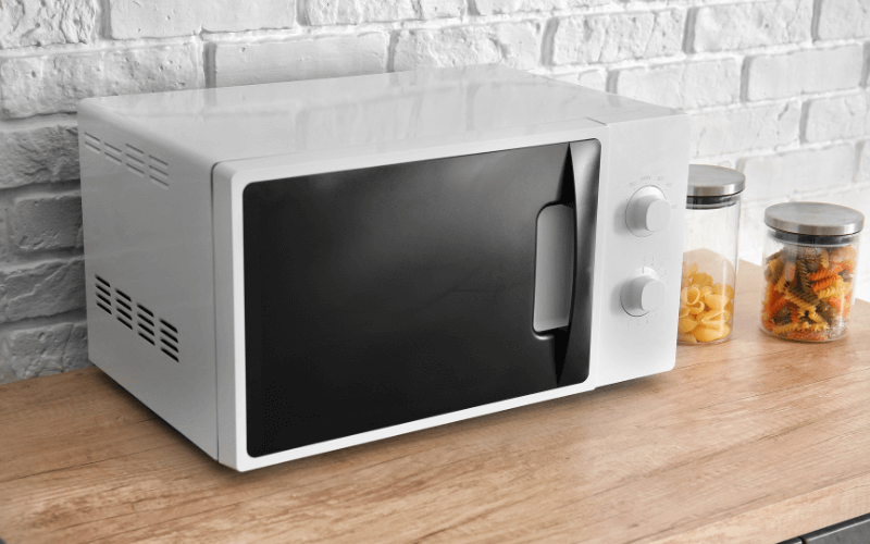 Image of a microwave oven.