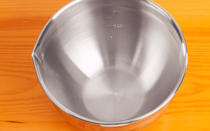 Image of mixing bowls.