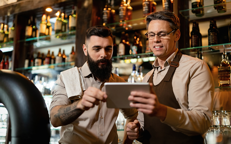 The Tech Evolution in Modern Cocktail Bars