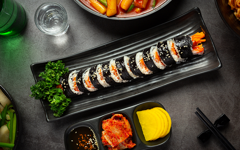 Image of a roll of Kimbap